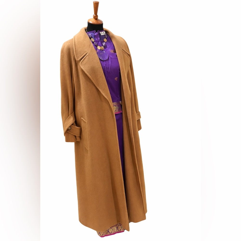 Elegant Tan Women's Coat